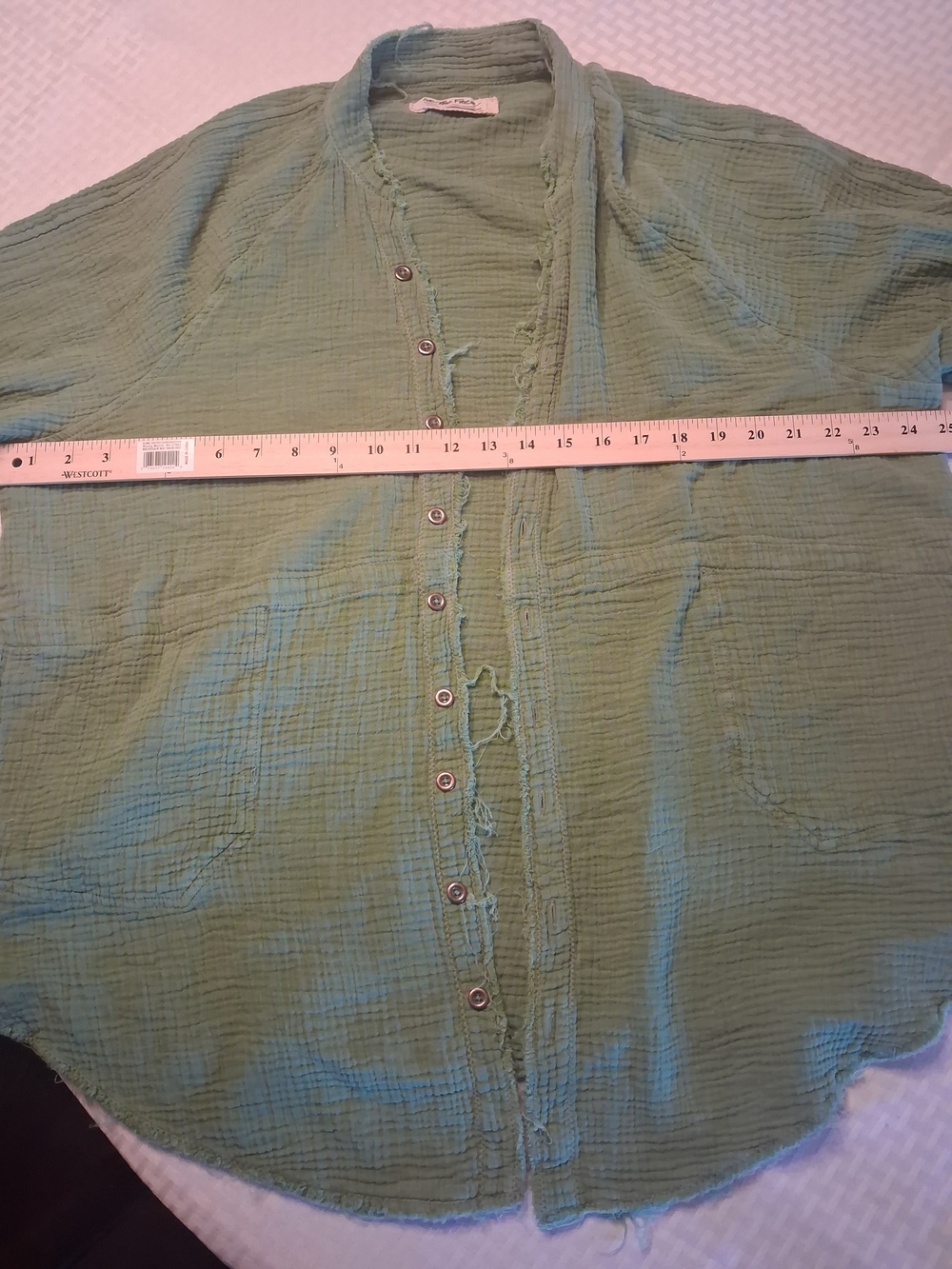 We The Free Sage Green Distressed Gauze Top With Two Side Pockets. 100% Cotton - Picture 10 of 10